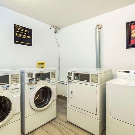 Comfort Inn & Suites Йорктон Экстерьер фото