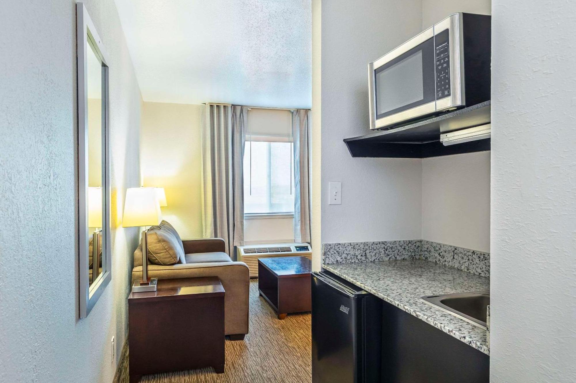 Comfort Inn & Suites Йорктон Экстерьер фото