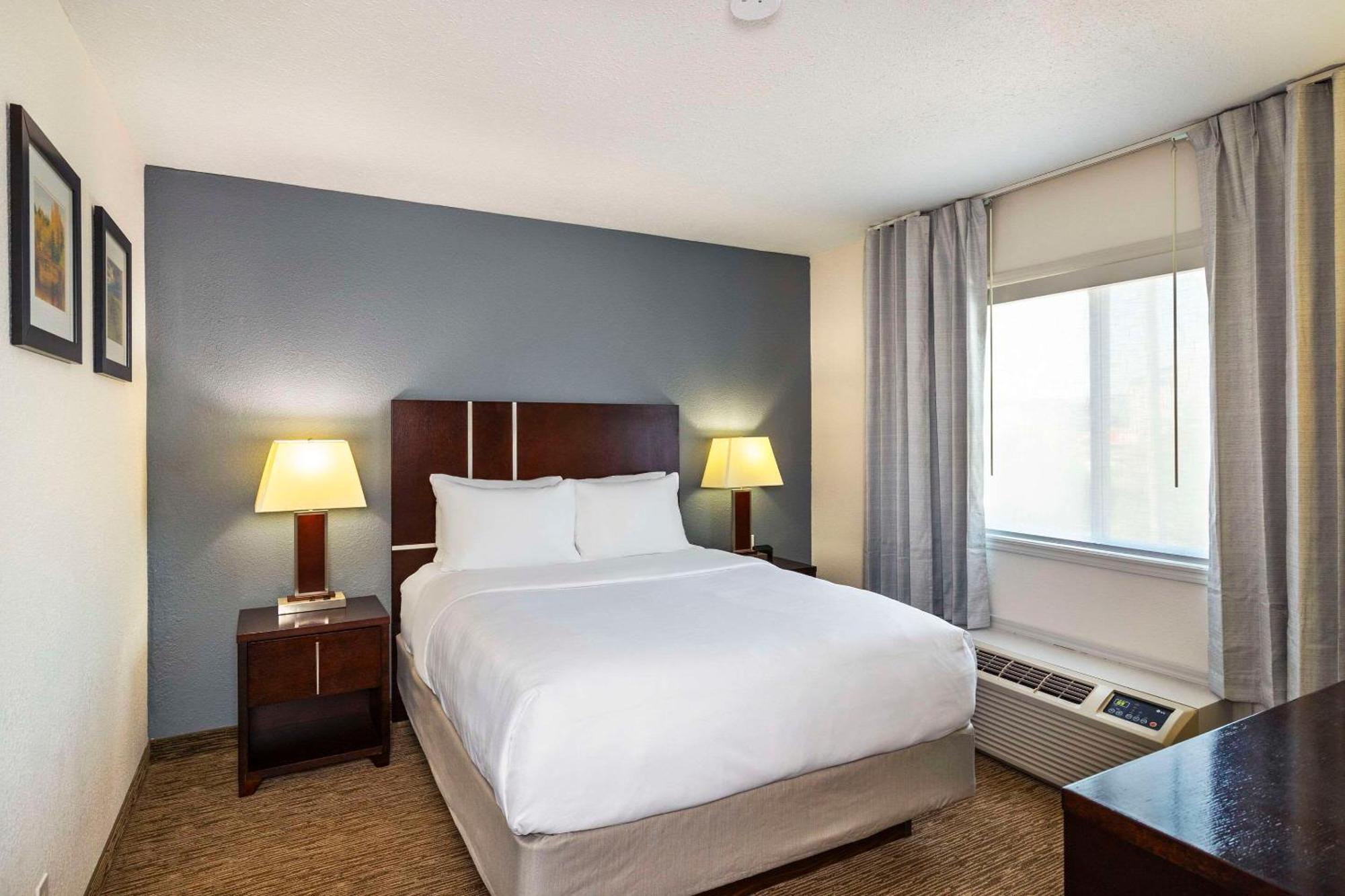 Comfort Inn & Suites Йорктон Экстерьер фото