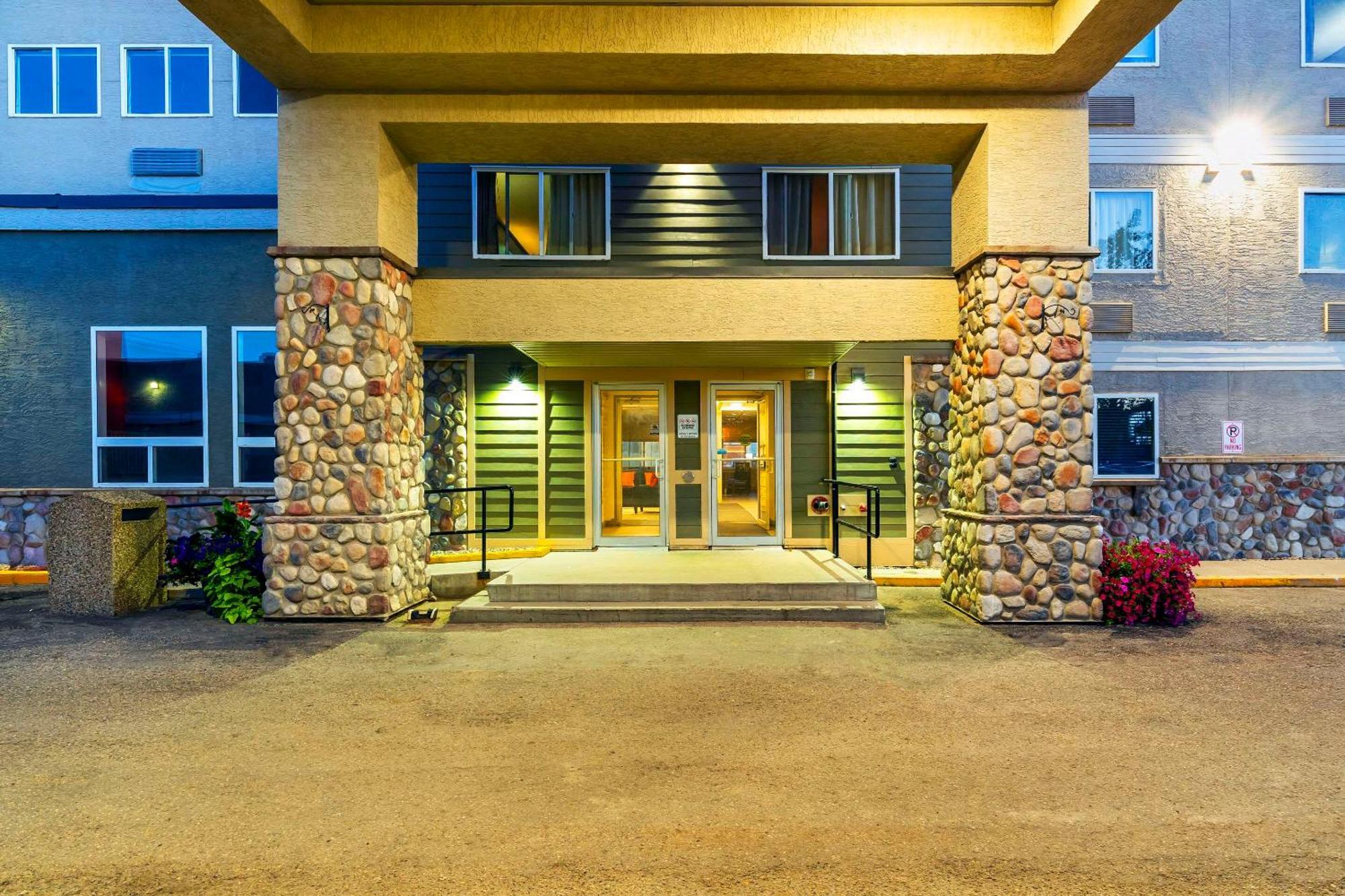 Comfort Inn & Suites Йорктон Экстерьер фото