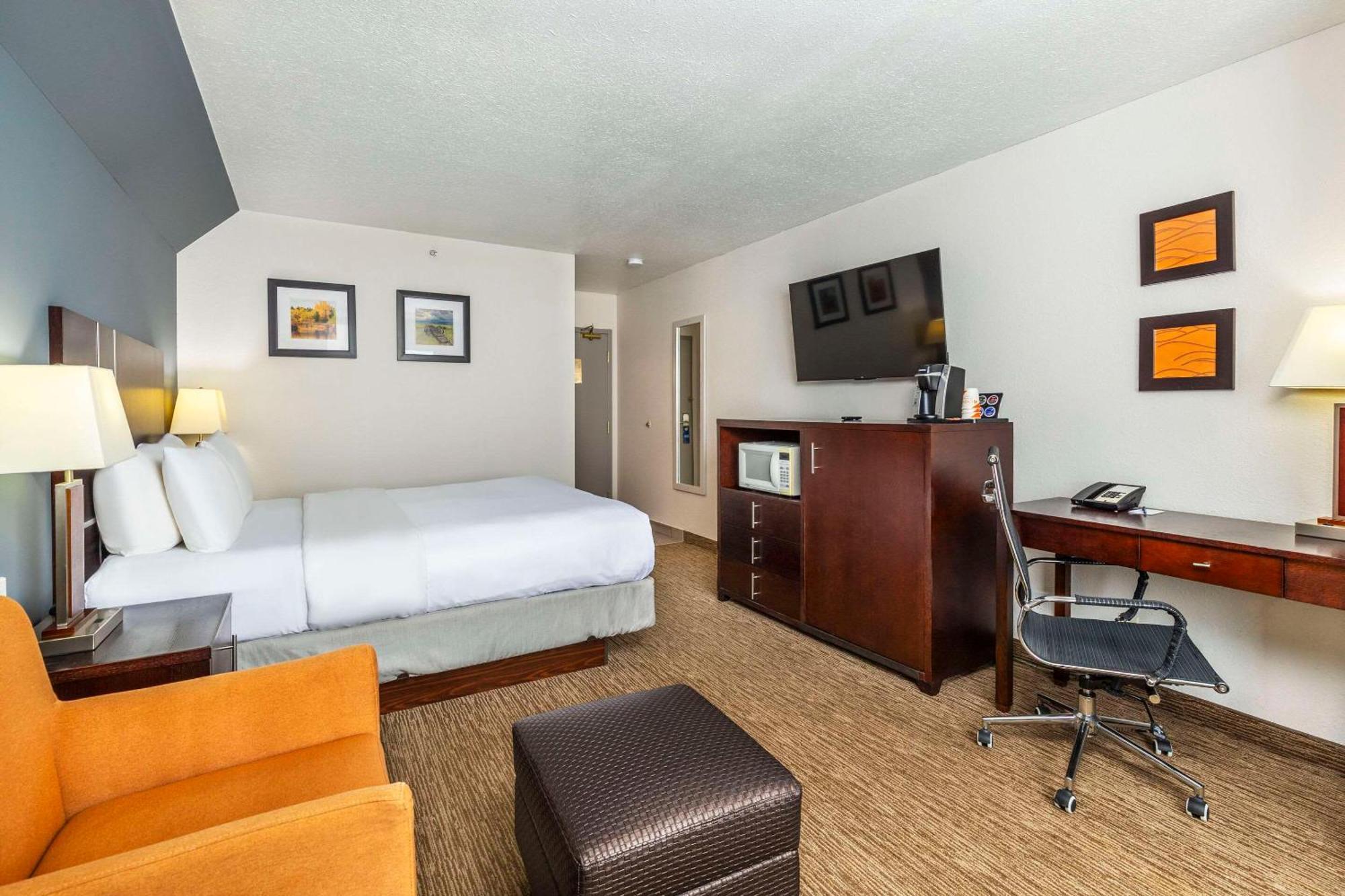 Comfort Inn & Suites Йорктон Экстерьер фото