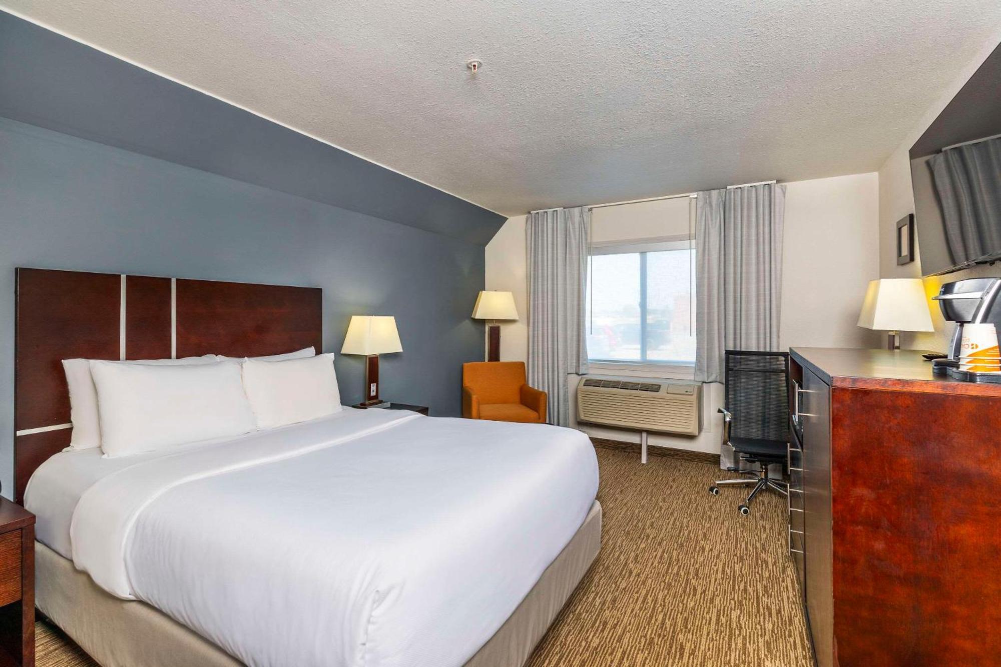 Comfort Inn & Suites Йорктон Экстерьер фото
