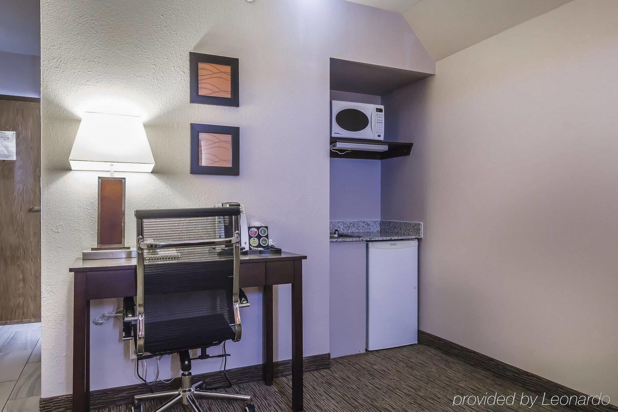 Comfort Inn & Suites Йорктон Экстерьер фото