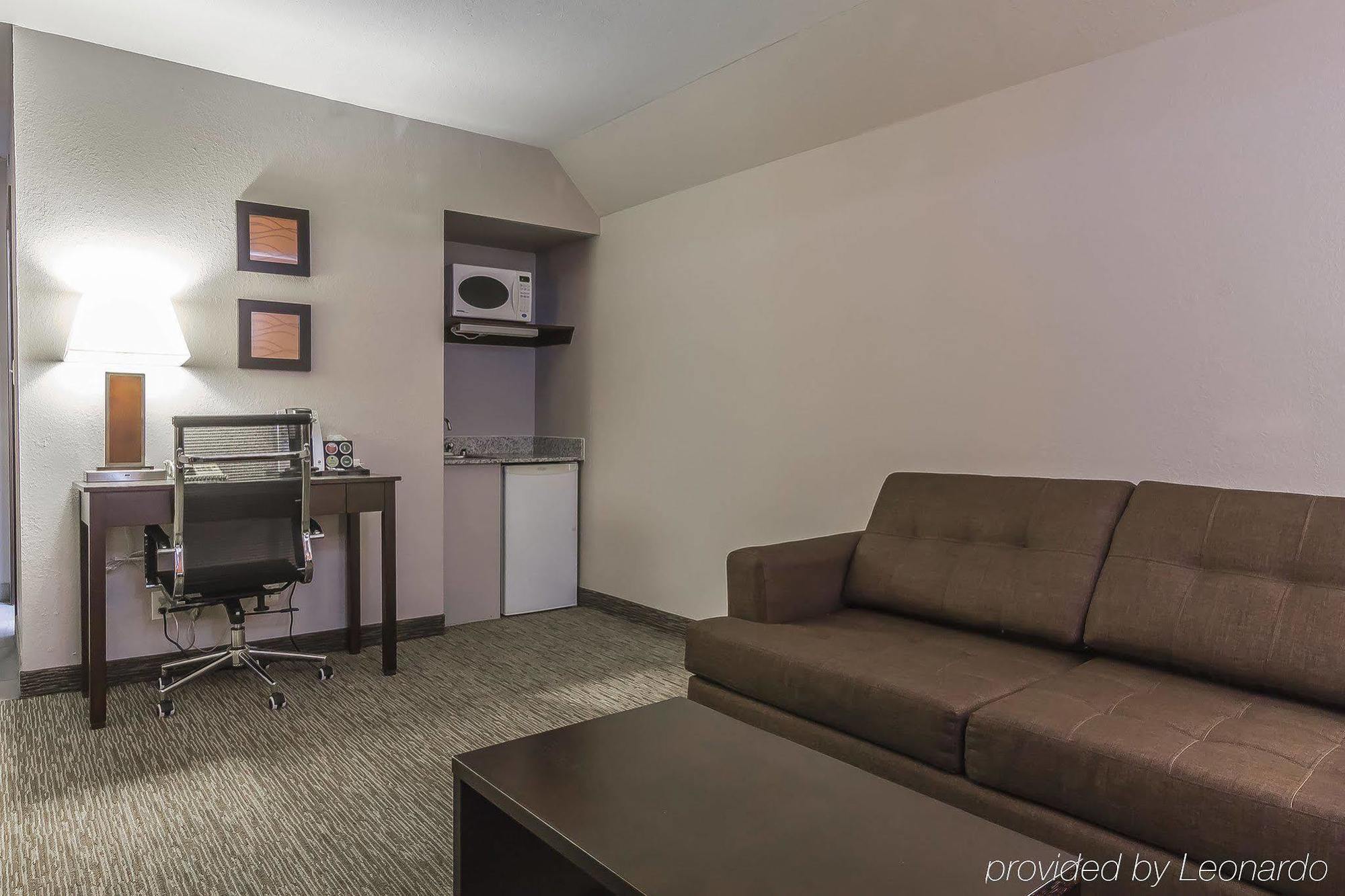 Comfort Inn & Suites Йорктон Экстерьер фото
