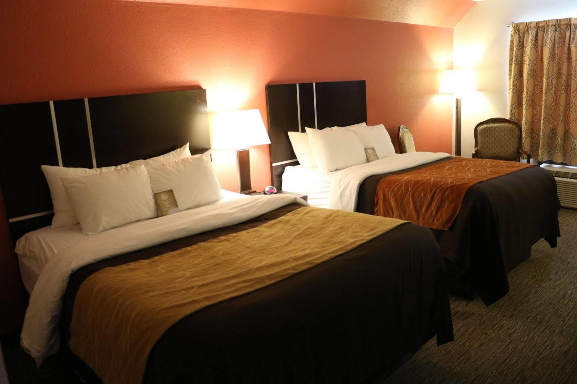 Comfort Inn & Suites Йорктон Экстерьер фото